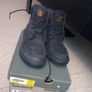 Timberland boots size 5 in women’s